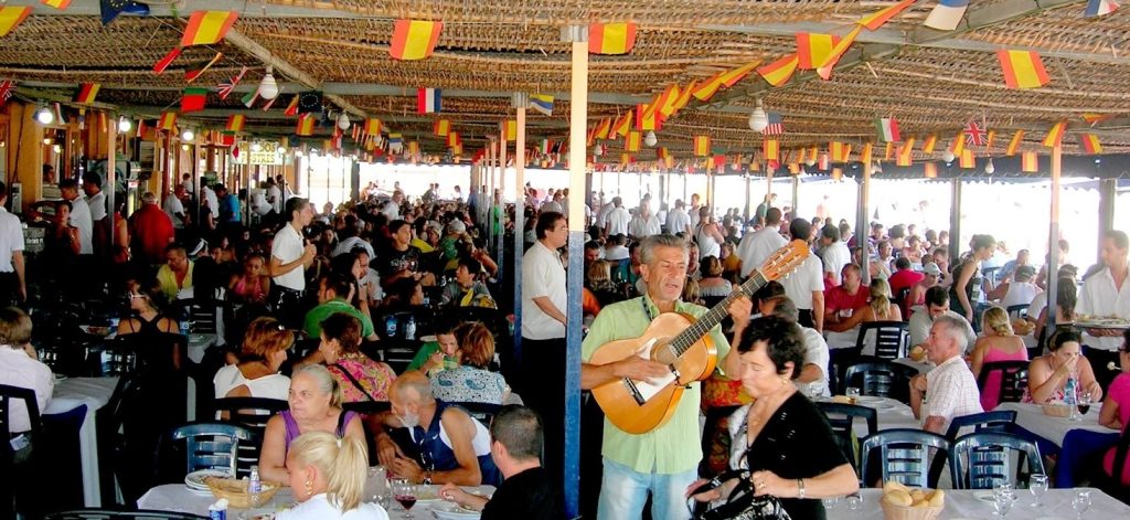 Differenziarsi attraverso il marketing locale e la psicologia: la lezione del ristorante "El Tintero" a Malaga